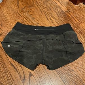 Lululemon speed up short, 2.5” low rise
